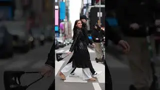 Me & my bf randomly ran into a photographer in NYC & had a photoshoot in Times Square! 