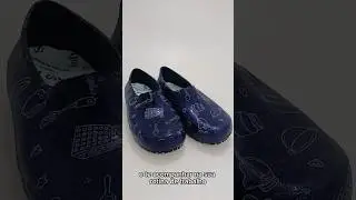 É todo feito de EVA, material muito leve e que deixará os seus pés confortáveis!