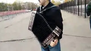 Гармонь мастера А.И.Фадеева. Играет Сергей Логачев.
