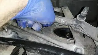 Renault Scenic замена передних стоек амортизаторов