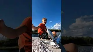 Вася на доме на воде! #домнаводе #васяshorts