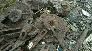 METAL DIGGER. WITH MD 4030 ON KNOCKED OUT PLACES. FINDS AFTER NEGLIGENT DIGGERS.