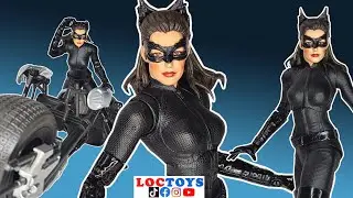 Catwoman Platinum CatWoman BAtPod Mcfarlane Toys DC Mulltiverse review Unboxing