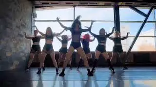 Russian girls can dance - Vybz Kartel x Lanae Too Young