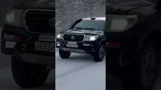 Land Cruiser 200 on Baja Russia 2023