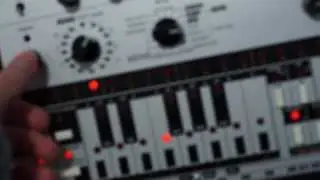 n0nx0x2 - shuffled clock