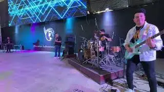 La Ola - New Wine