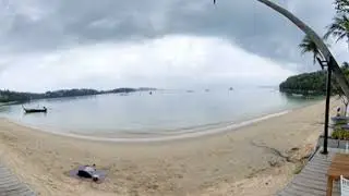 Ресторан Фламинго: обзор на 360° пляжа Ao Yon, Пхукет, Таиланд, в 4K.