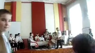 Деревенские посиделки в русской избе.