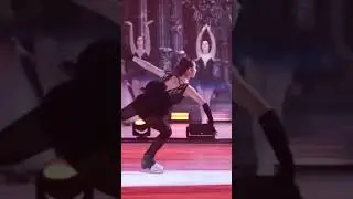 -Словно глыба,я спокойна..Никогда не бывает мне больно😭😭😭 