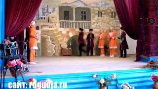 Анхил Марин из Ругуджа  Выступление учащихся Бацадинской СОШ  (танец)