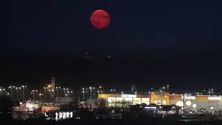 Восход луны.