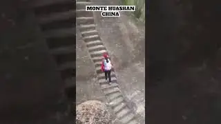 La MONTAÑA más EMPINADA del MUNDO🏔️ #shortsvideo #china  #descubrelanaturaleza #shortsviral