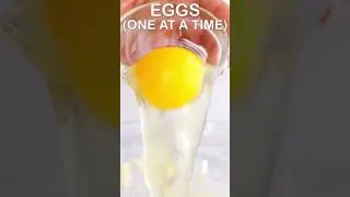 The dreamiest Caramel Cheesecake Bars! [recipe pinned in comments!]