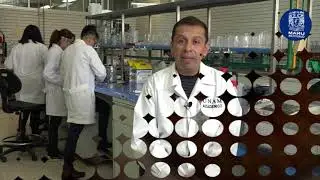 Lentilla biodegradable para tratamiento de la uveítis