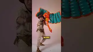 Guy Makes Dragon Baloons 🤯