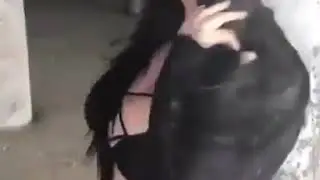 سم سم ترقص