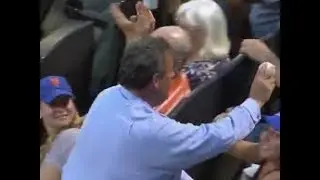Chris Christie Catches Foul Ball at Mets Game