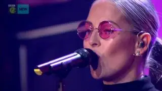 Jess Glynne - Hold My Hand - BBC Radio 1's Teen Awards - 23rd October 2016