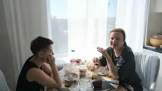 МУКБАНГ из нашего окна видно море