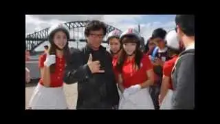 Crayon Pop Meets Jackie Chan Look-Alike