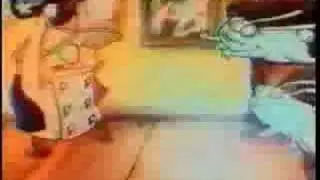Братья Пилоты показывают друг другу новогодние фокусы