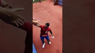 Junge trickst Football-Spieler aus❗️😂