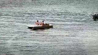 Pédalo sur le lac du Bourget