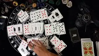Цыганский расклад на картах,  всё о нём и вас.