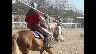Рыцари сносят пехоту