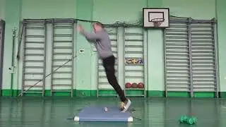 Колове тренування. Інвентар гантелі.