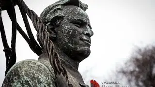 В Запорожье демонтировали памятник Кирову