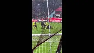 Osayi Samuel Osterwolde trabzonlu taraftara yumruk