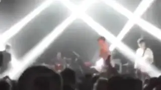 Não conheço esta banda, nem quero conhecer.