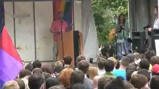 Речь отца дочери-лесбиянки на марше