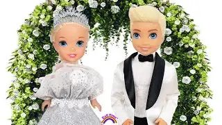 Barbie's Wedding with Elsie and Annie 👰‍♀️