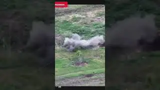 Наш боец мешком картошки сбил вражеский FPV дрон. 