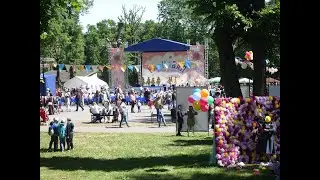 Карнавал в Гурьевске 2017 г. Публика и атмосфера фестиваля. Гурьевский парк. 03 июня 2017 г.