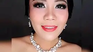 Natural makeup untuk prewedding photoshoot