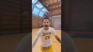POV : LeBron te course en contre attaque ! ⛹🏽💨 #basket #basketball
