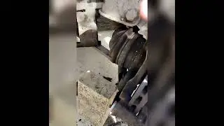 Не откручивается крепкжный болт суппортов. Головка е12. Решение проблемы сорванной головки е12.