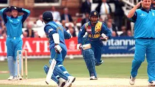 😂Must Watch: Commentator laugh on Arjuna Ranatunga's dive😲