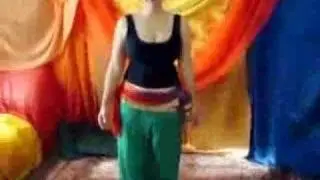 Learn Belly dance with Erika: simple move Lesson2/10
