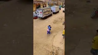 كاميرا مراقبه ترصد خططف فتاه الجامعه داخل سياره فيديو للتوعيه؟! الجزء الاول