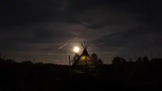Октябрь. Tipi.