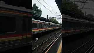 Riview kereta api tiba di stasiun #shorts #shortvideo #kai #keretaapi #mudik2023  #keretathomas