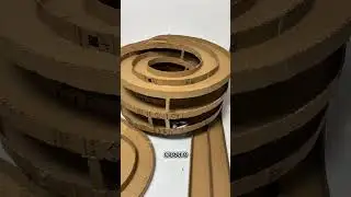 Папа сделал трассу из мусора🥺