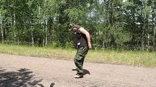 Натруженные ноги на горячем асфальте