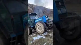 Tractor 🚜 New Holland