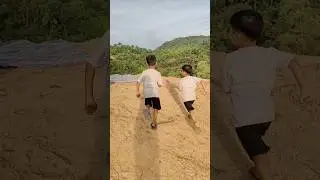Suasana sejuk di atas bukit